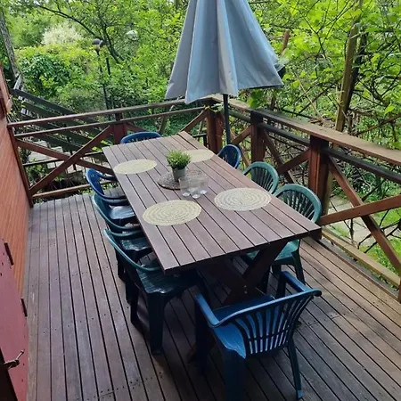 شقة Apartament 5 Osob Z Tarasem I Ogrodem *