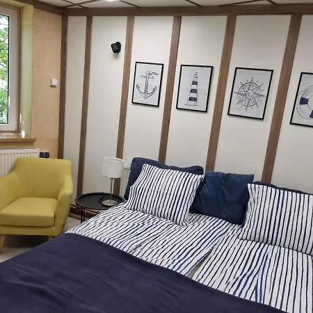 شقة Apartament 5 Osob Z Tarasem I Ogrodem *